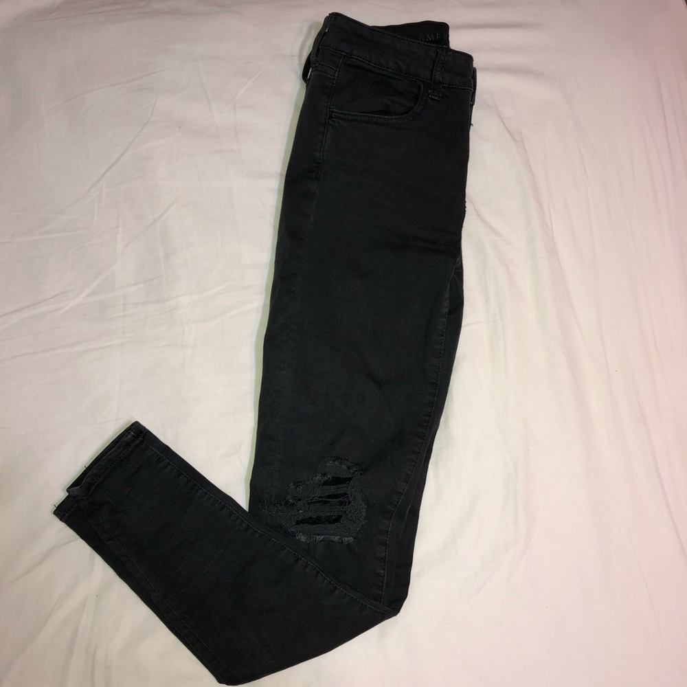 American Eagle Black ripped stretch jean size 2